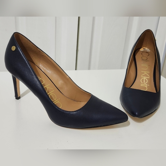 Calvin Klein Women Navy Stiletto Heels Pumps Sz 7 Office Career Work Dress Shoes - Picture 8 of 10